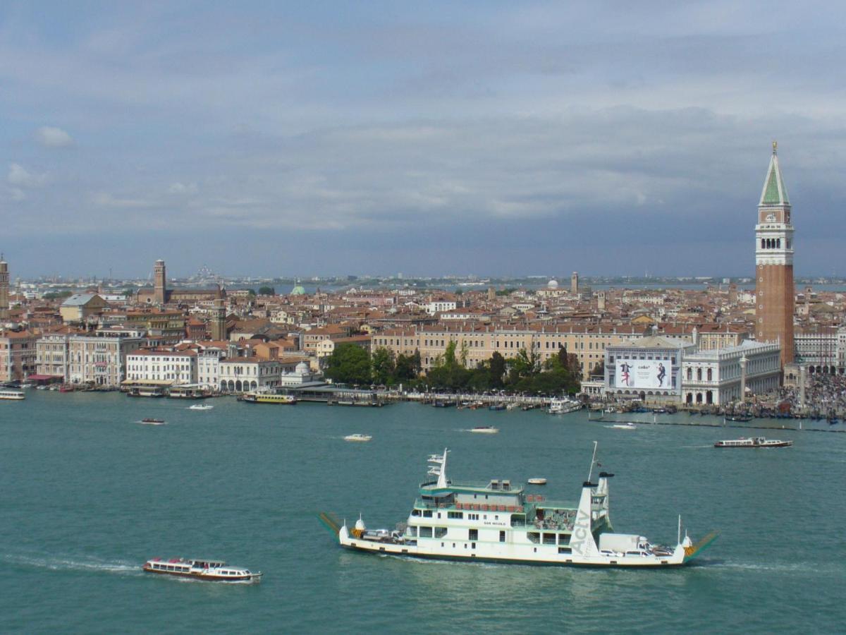 A Casa Tua Dietro Piazza San Marco Сasa de vacaciones *